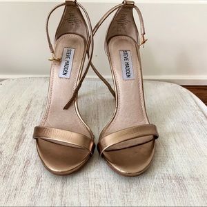 Steve Madden Women’s Stecy Metallic Strap Sandal